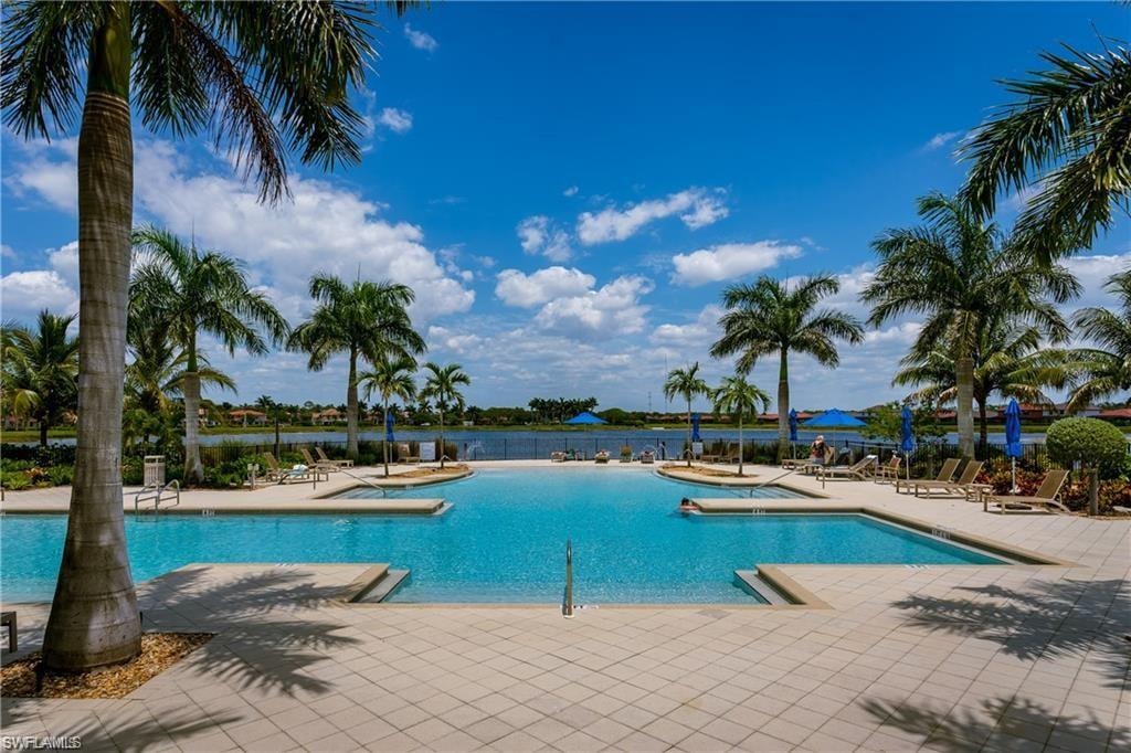 Artesia Resort-style community Pool