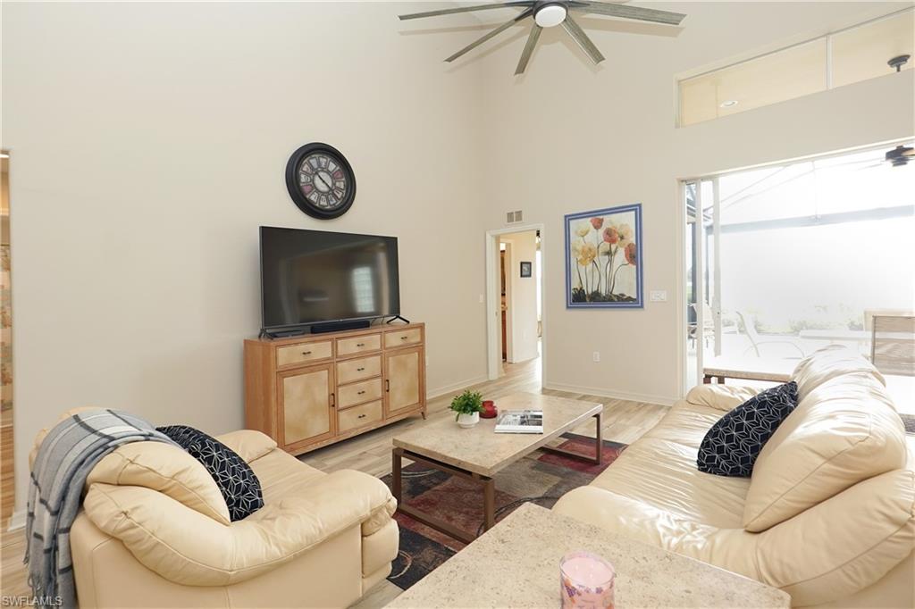 9227 Independence WAY photo 6