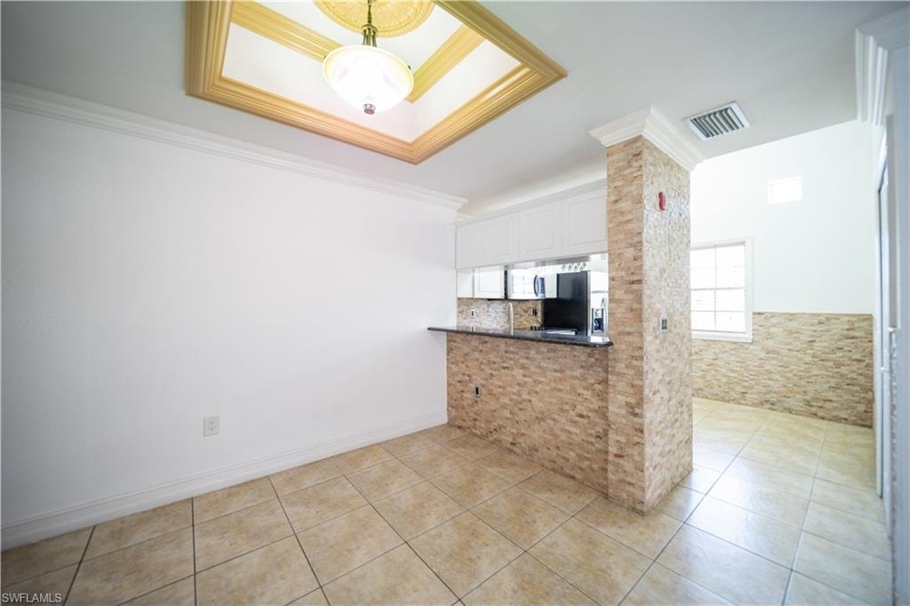 3407 Winkler AVE 304