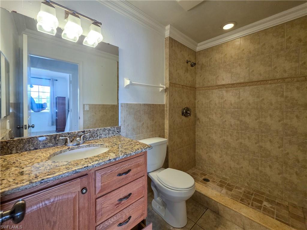 3407 Winkler AVE 304 photo 9