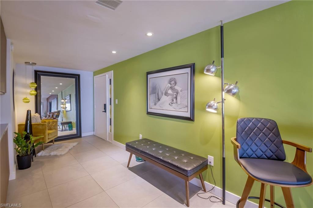 1920 Virginia AVE 403