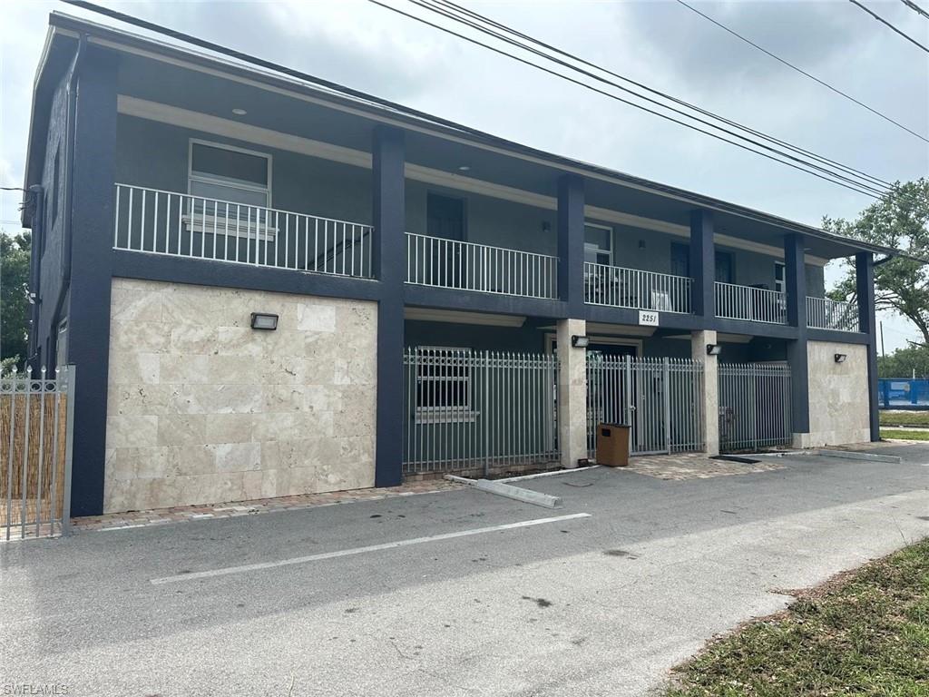 2251 Grand AVE