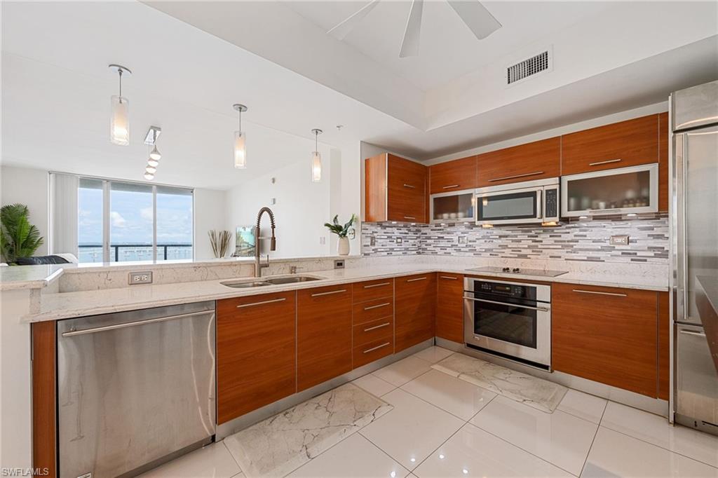 Lots of Cabinet Space