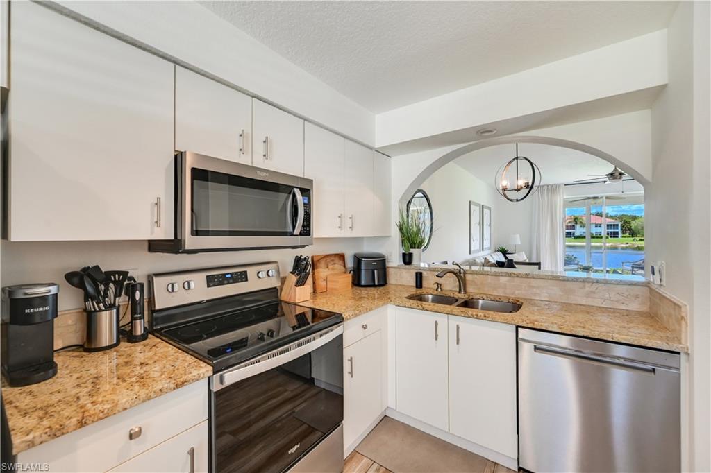 6650 Huntington Lakes CIR 102 photo 13