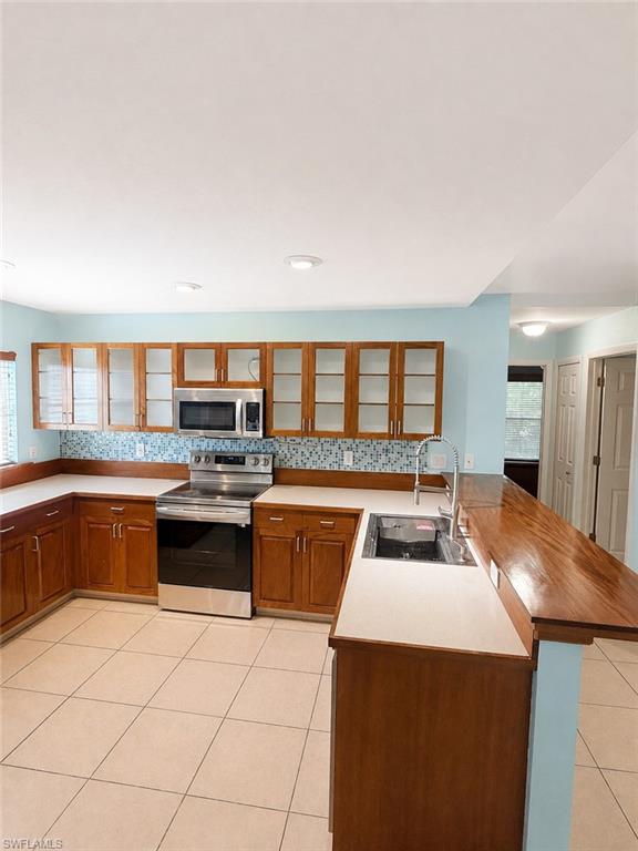 2038 NW 3rd TER
