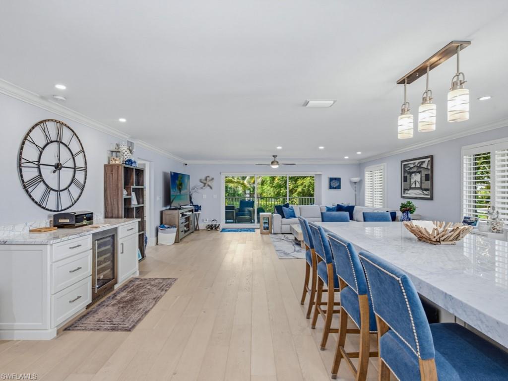 225 5th AVE S 103