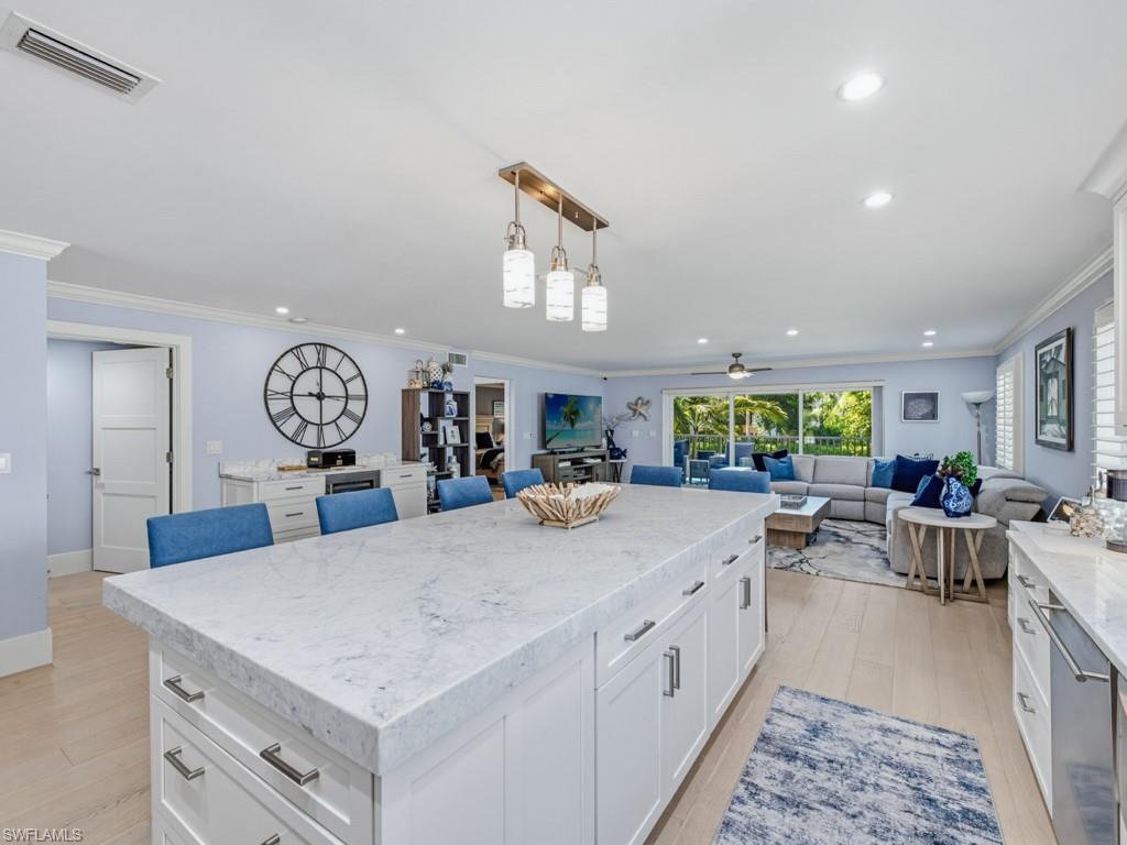 225 5th AVE S 103