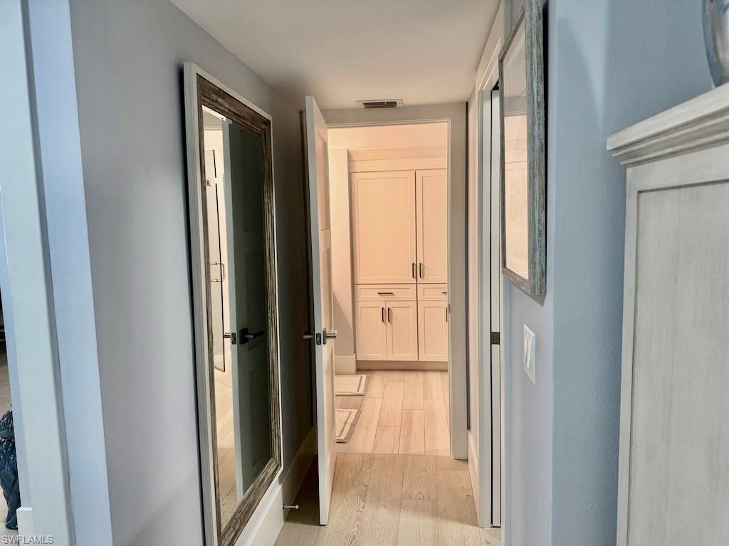225 5th AVE S 103 photo 37