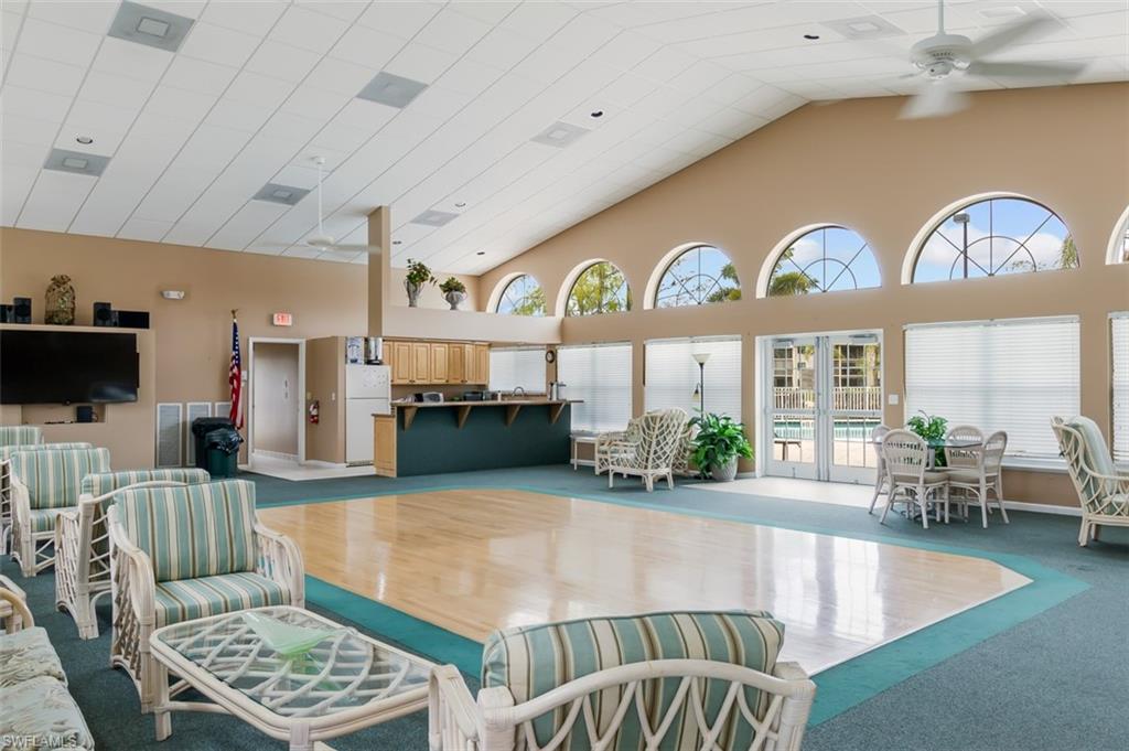 Building lobby featuring high vaulted ceiling