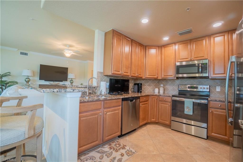 9497 Casoria CT 101 photo 6