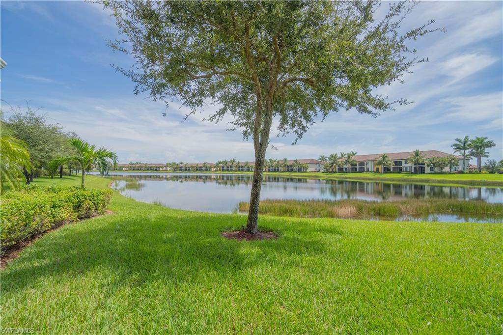9497 Casoria CT 101 photo 20