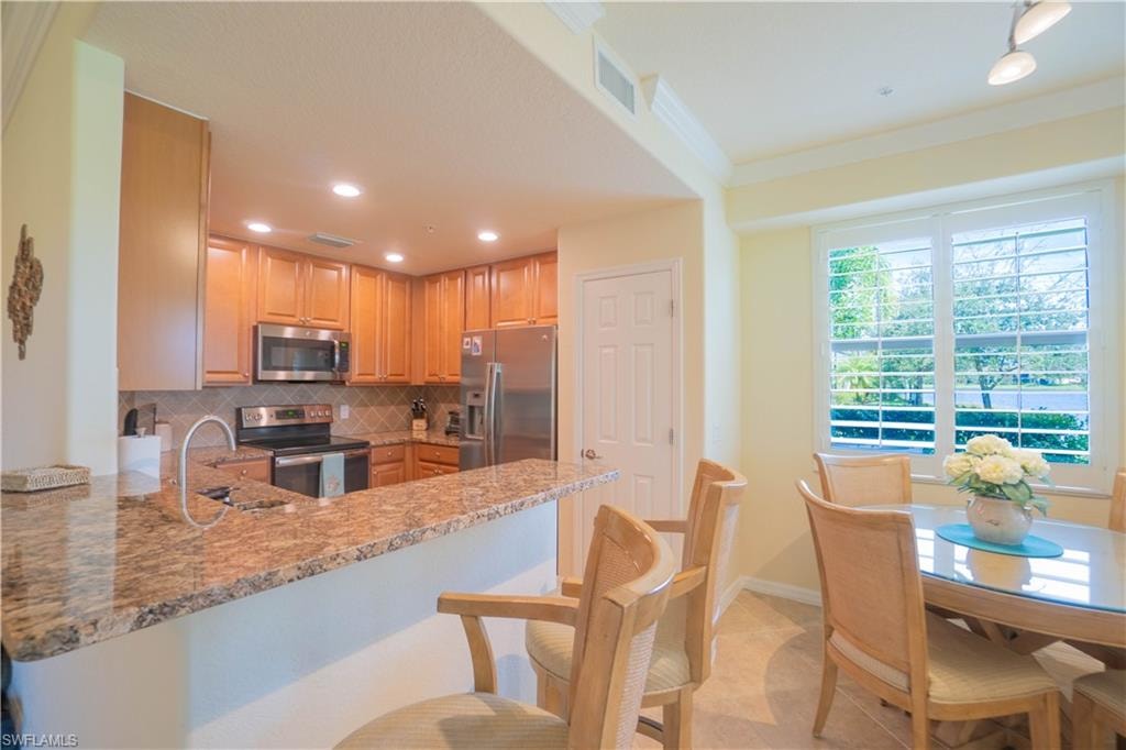 9497 Casoria CT 101 photo 8
