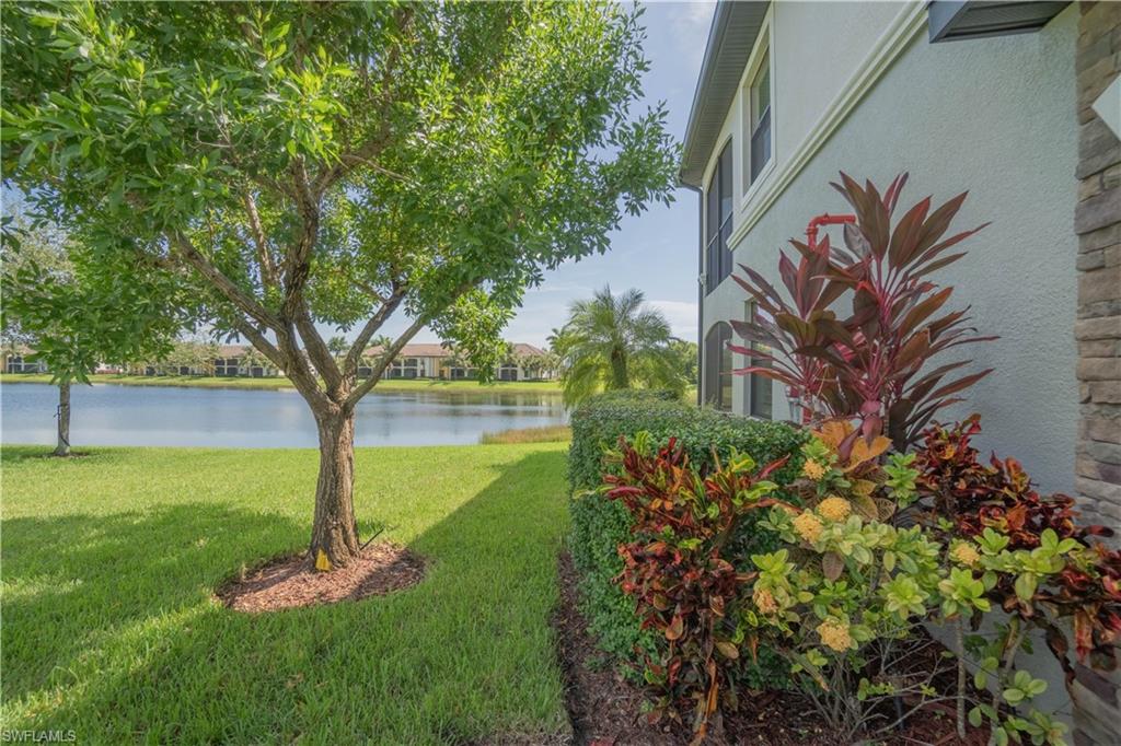 9497 Casoria CT 101 photo 25