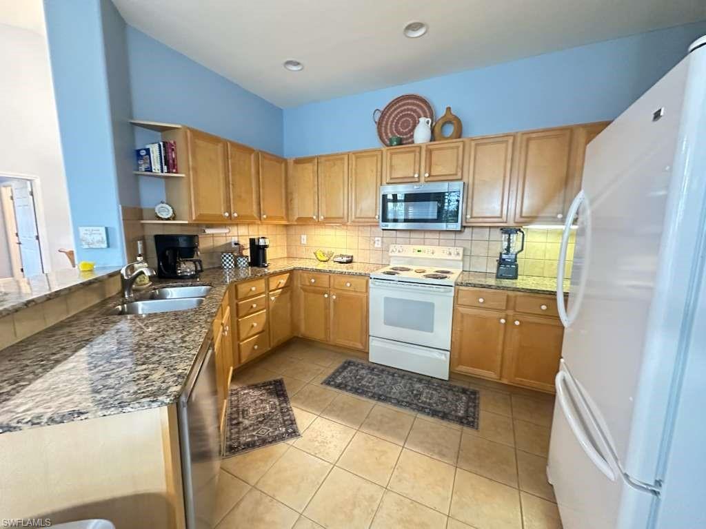 9250 Bayberry BEND 202 photo 26