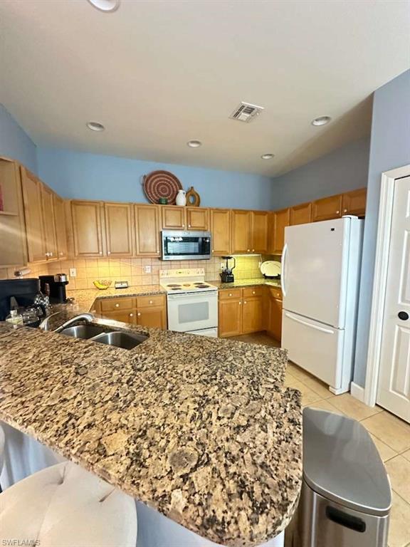 9250 Bayberry BEND 202 photo 24
