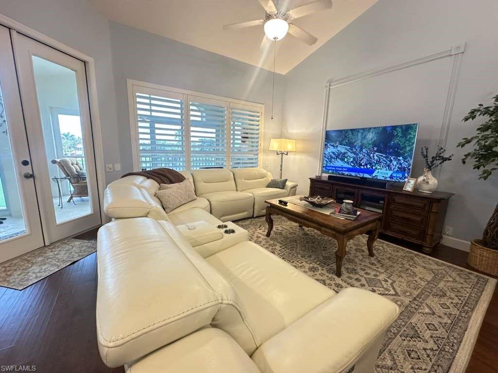 9250 Bayberry BEND 202 photo 21