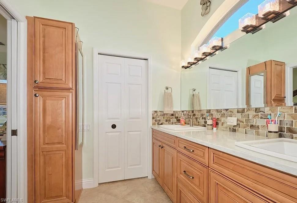 16320 Willowcrest WAY photo 22