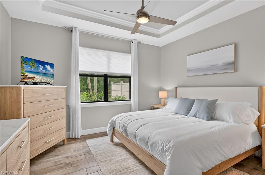 King size bed