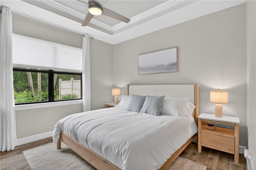 King size bed