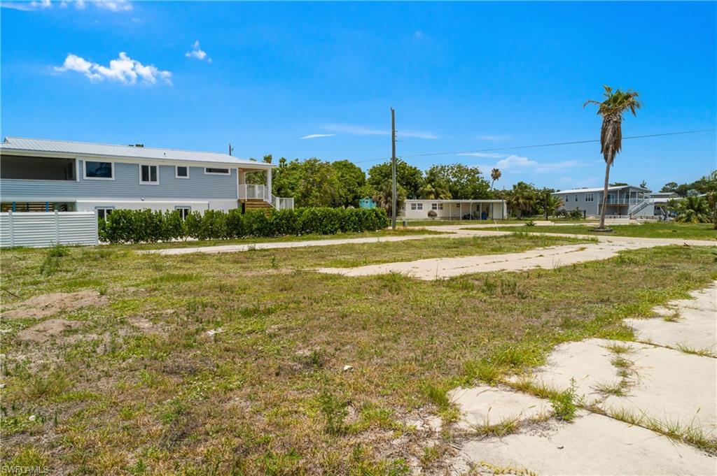 24533 Dolphin ST photo 13