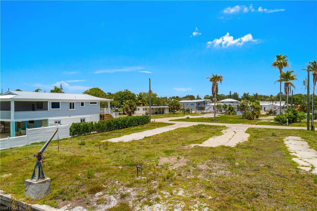 24533 Dolphin ST photo 8