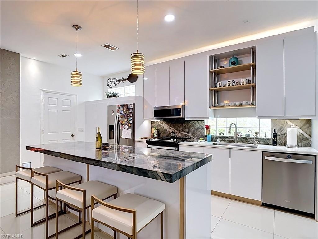 10735 San Tropez CIR