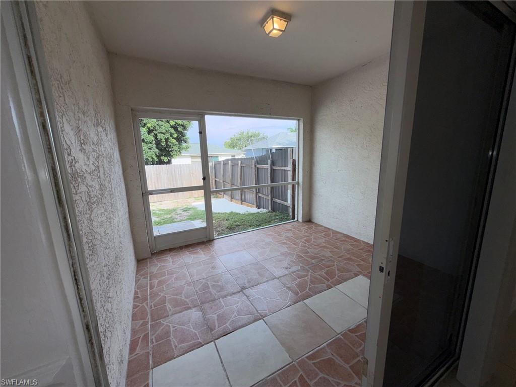 920 SE 6th CT photo 6