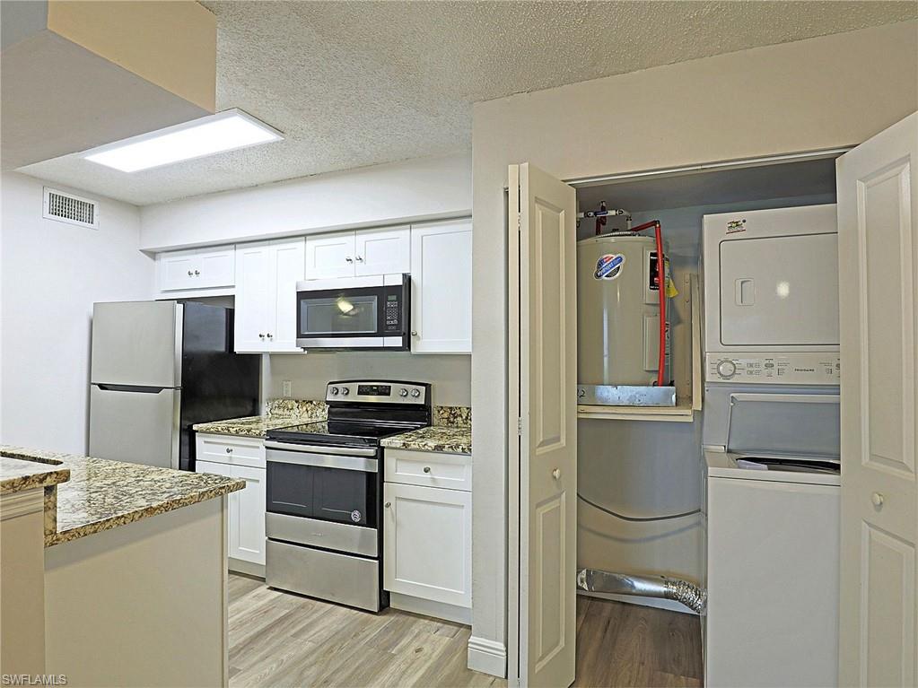 5305 Summerlin RD 506 photo 11