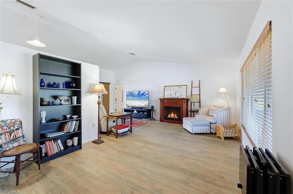 2084 Leisure ST photo 7