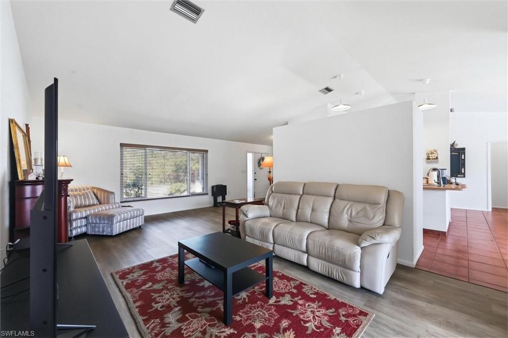 2084 Leisure ST photo 10