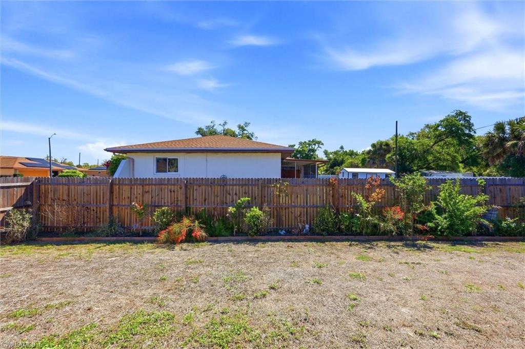 2084 Leisure ST photo 31