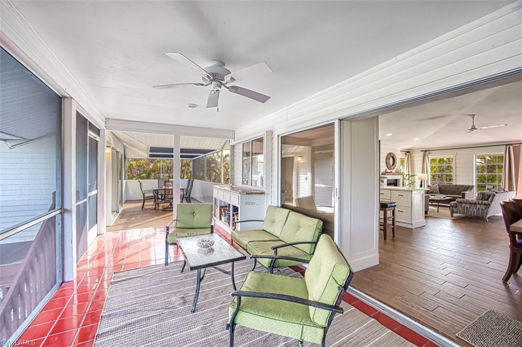 Lanai-to-House
