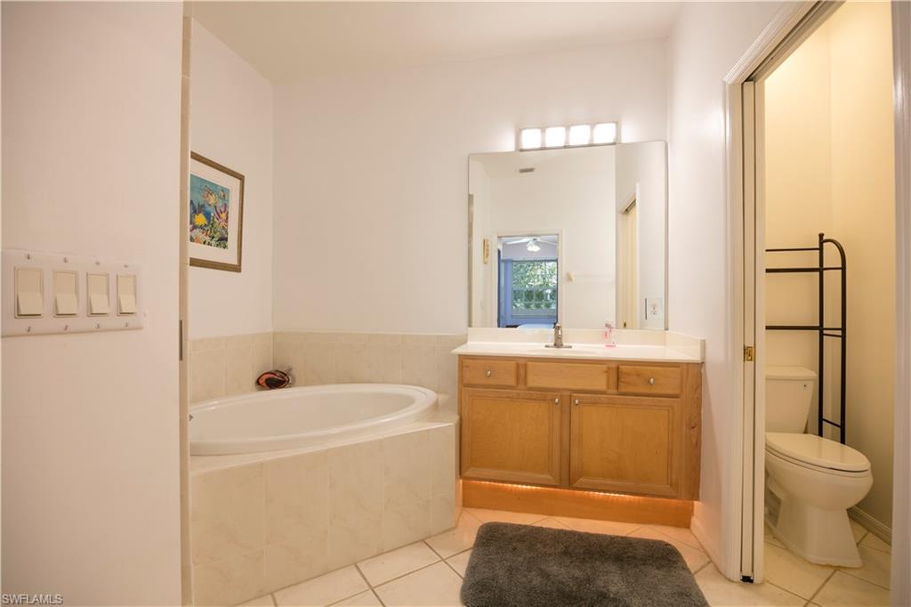 3964 Bishopwood CT E 1-202 photo 12