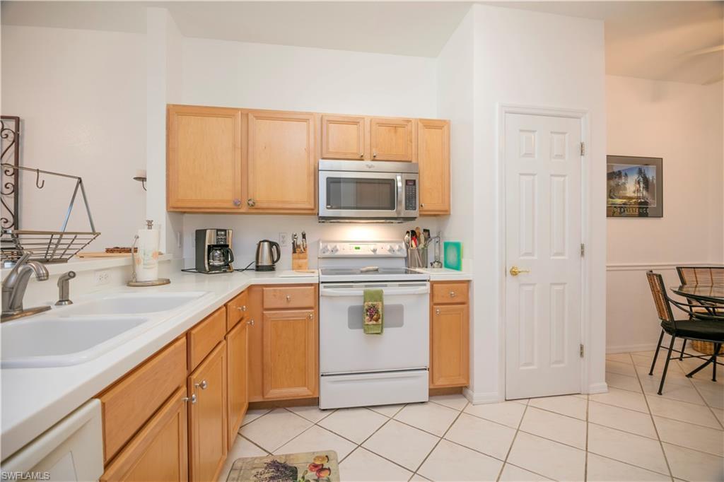 3964 Bishopwood CT E 1-202 photo 7