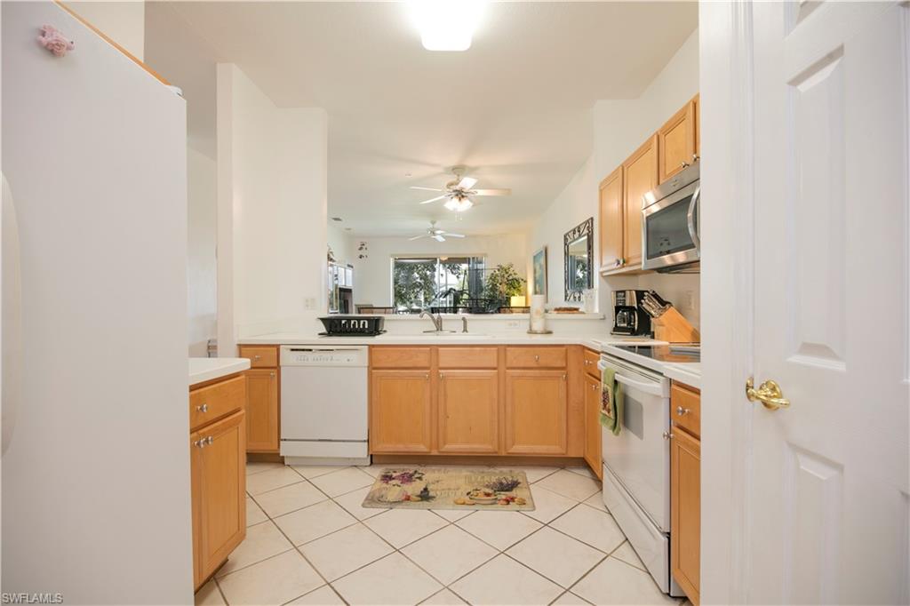 3964 Bishopwood CT E 1-202 photo 8