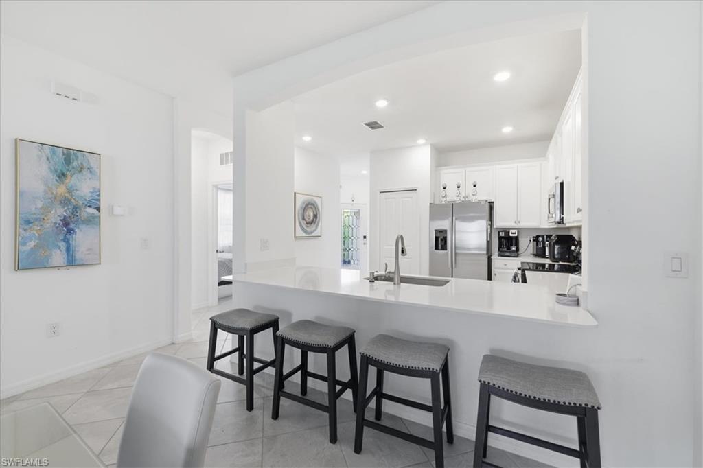 2636 Vine AVE photo 7