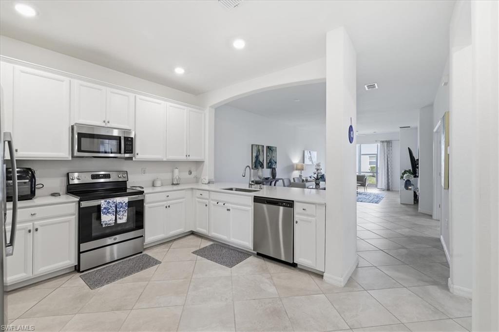 2636 Vine AVE photo 9
