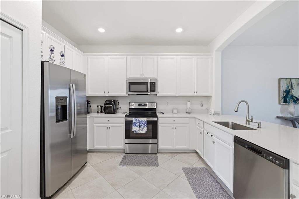 2636 Vine AVE photo 8