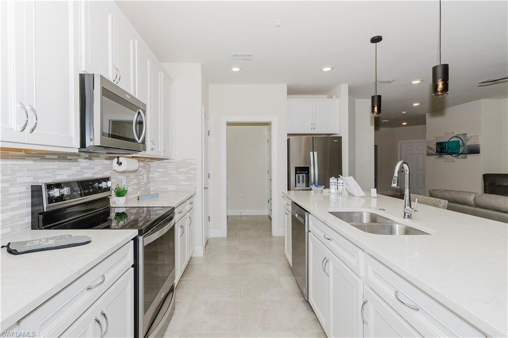 5697 Mayflower WAY 1202