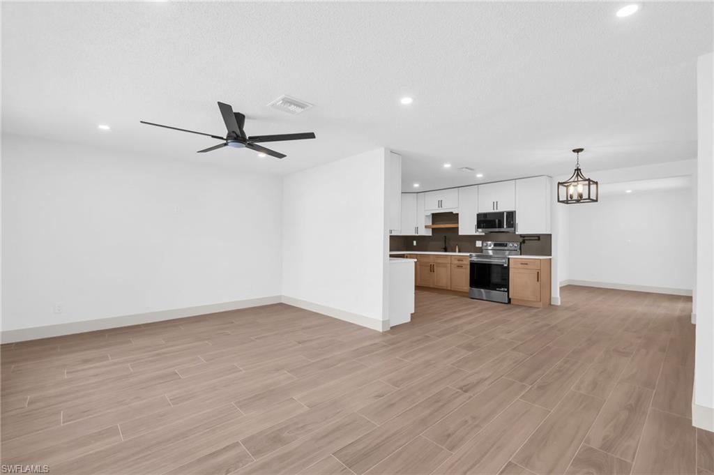 2114 Davis BLVD