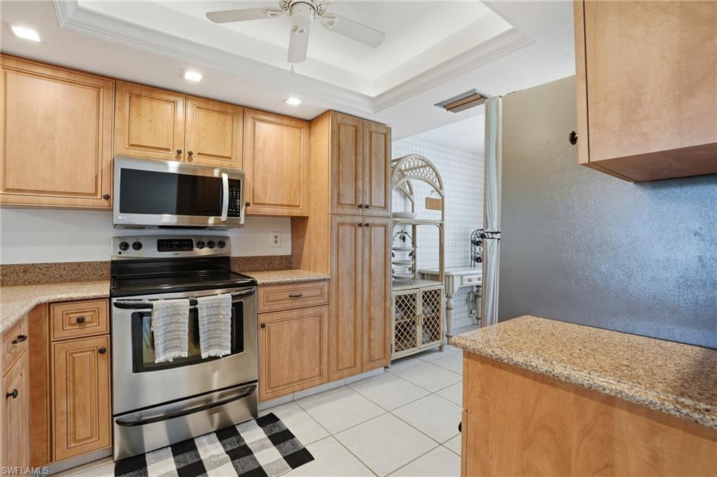 7300 Coventry CT 606 photo 8