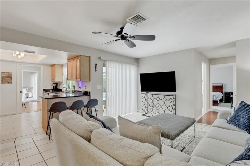 4556 Lakewood BLVD photo 6