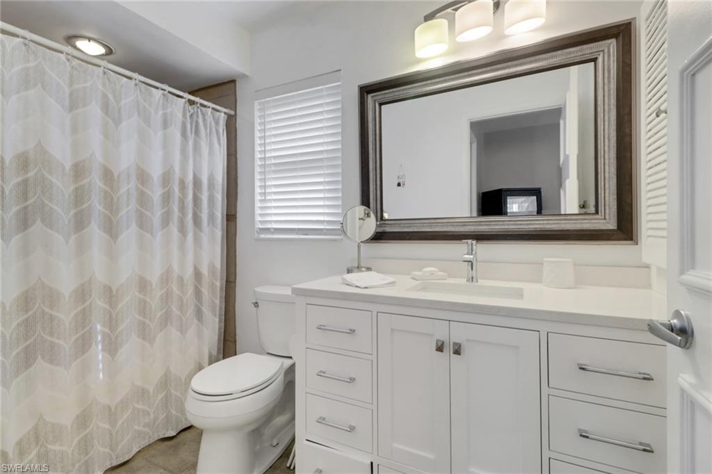4556 Lakewood BLVD photo 9