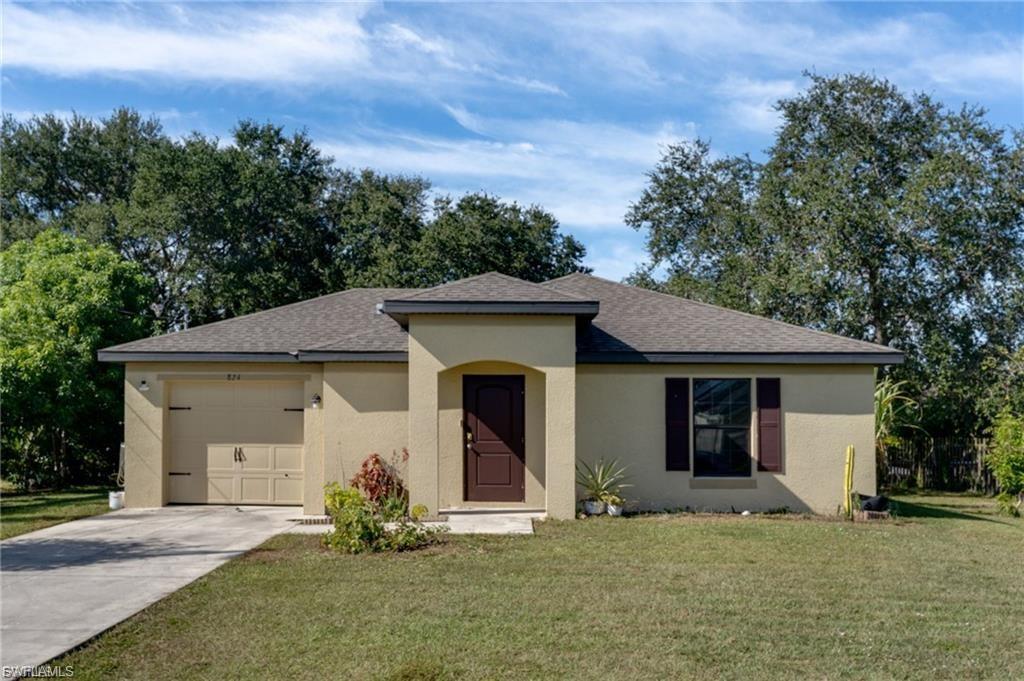 824 Umber DR