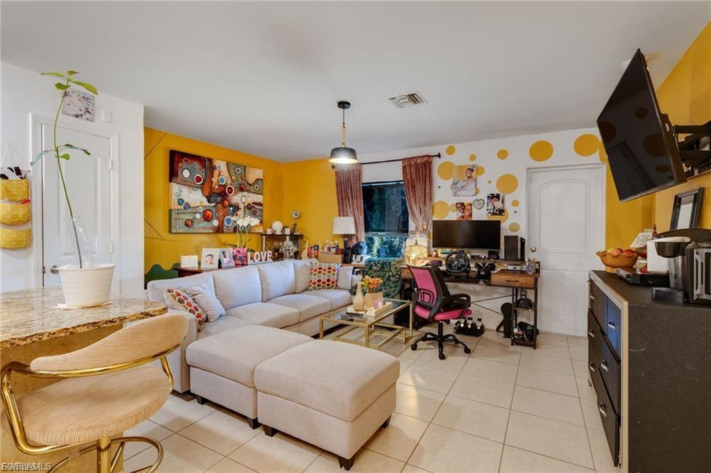 824 Umber DR photo 10