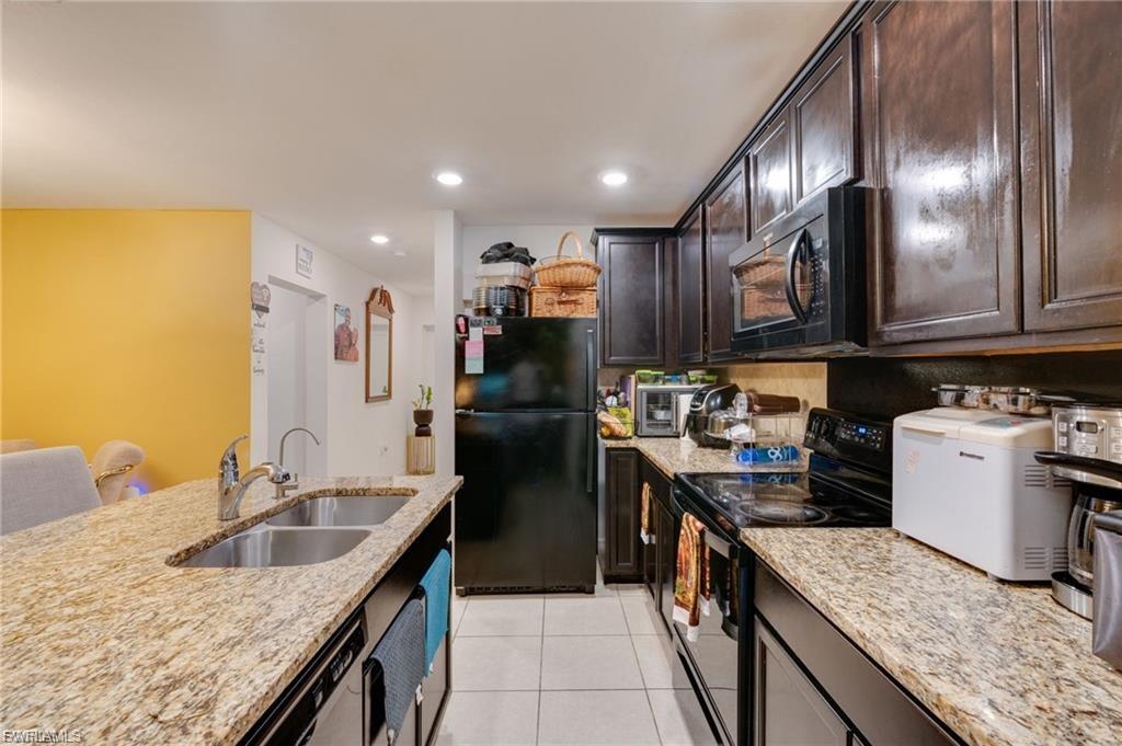 824 Umber DR photo 15