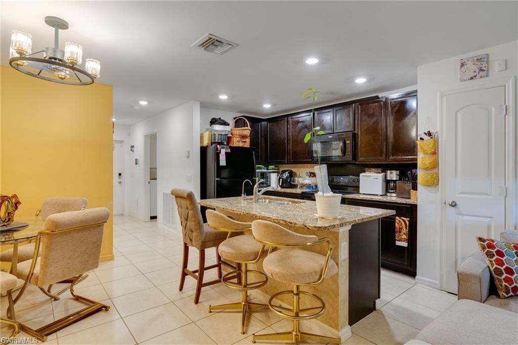 824 Umber DR photo 11