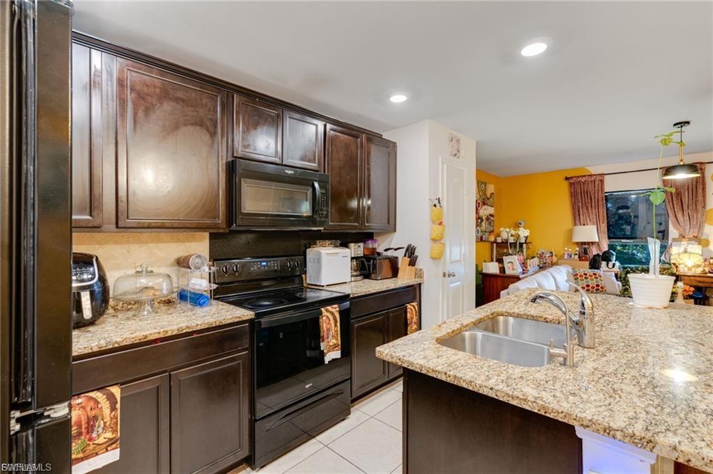 824 Umber DR photo 8