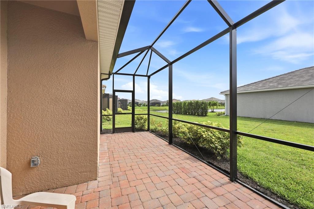 2584 Vine AVE photo 27
