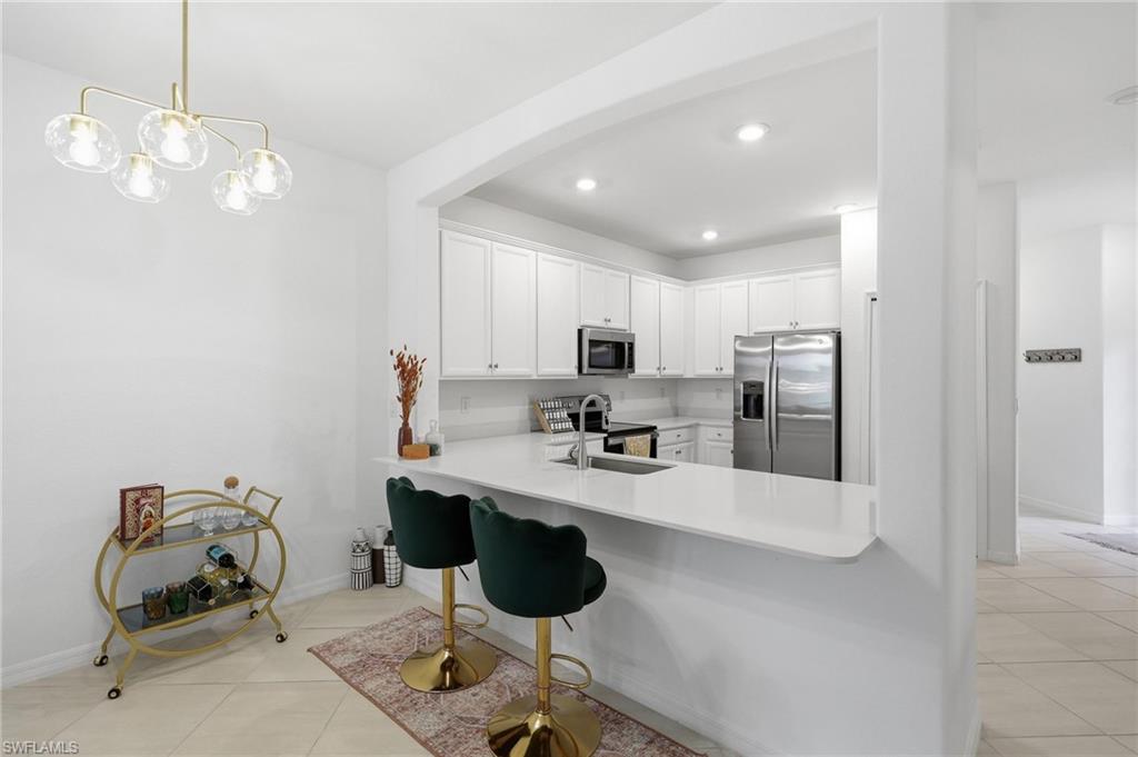 2584 Vine AVE photo 7